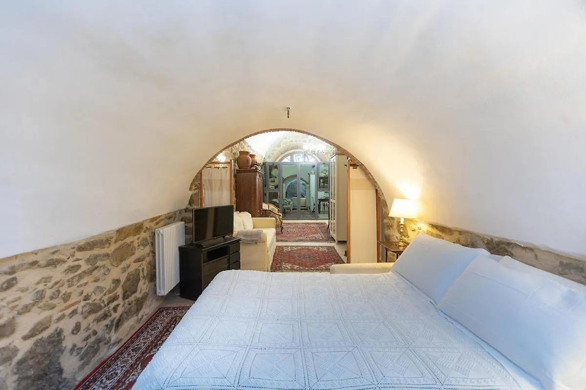 Appartamento La Grotta - Design Artigianale 曼恰诺 0*,  意大利